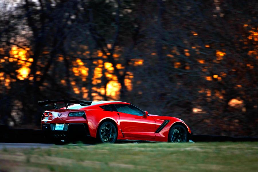  Chevrolet Corvette ZR1 (C7) 2018 года  (фото 17 из 67)